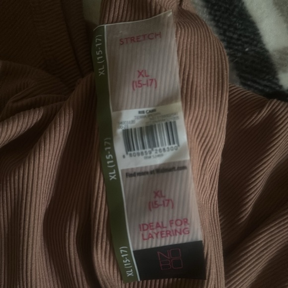 Women’s different size tanks bundle - Picture 8 of 9